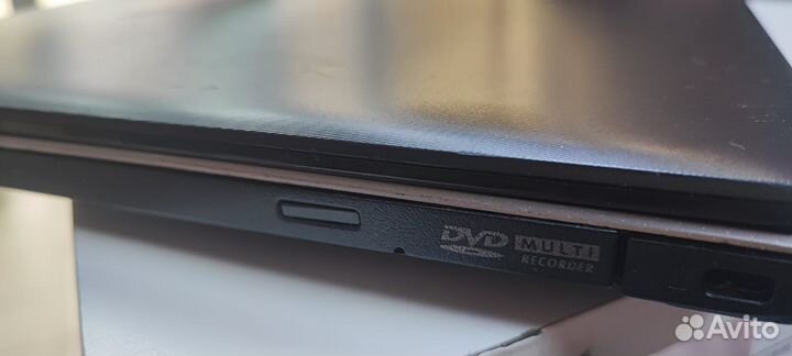 Ноутбук asus x550c