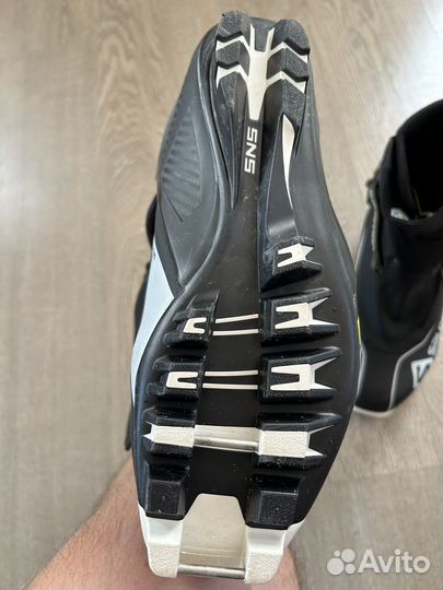 Ботинки для беговых лыж