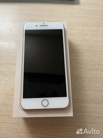 iPhone 8 Plus, 64 ГБ