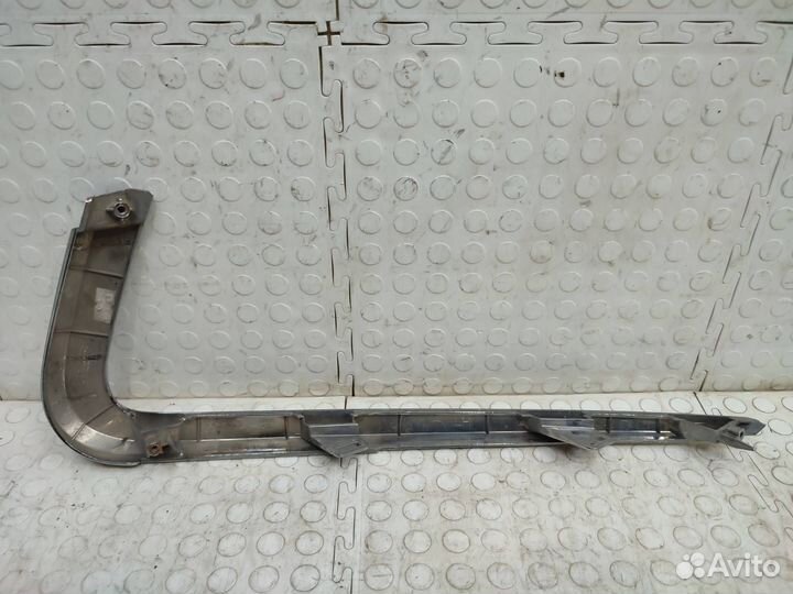 Молдинг бампера передний левый Лада Веста Кросс