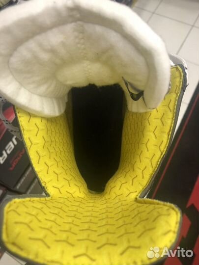 Коньки Bauer Supreme S37 INT 5,5D, 6D