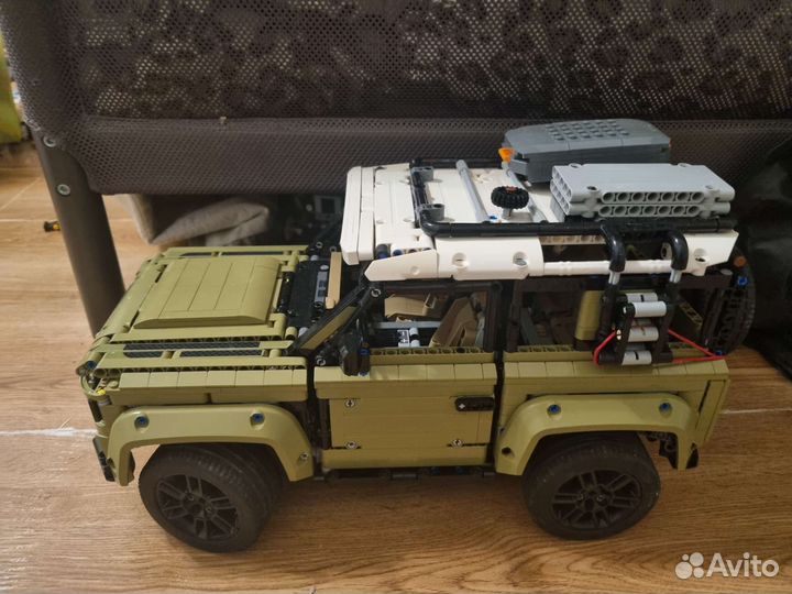 Lego техник Лэнд rover дефендер