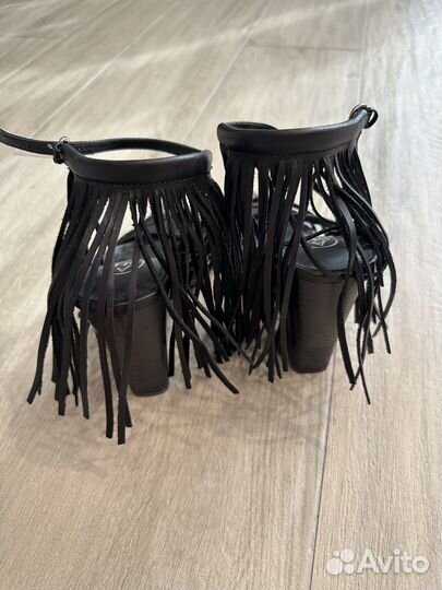 Босоножки ash