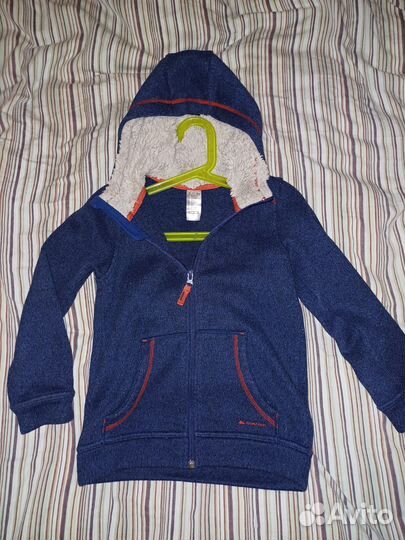 Кофта темно синяя на 5лет декатлон теплая на зиму