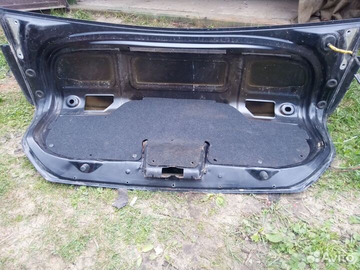 Крышка багажника на ford focus 1