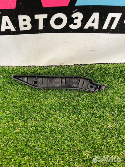 Кронштейн крепления бампера переднего левый Tesla