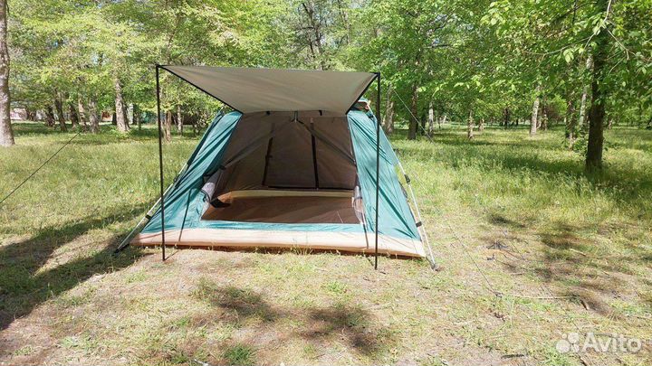 Палатка новая 4 мест автоматическая и фонарик