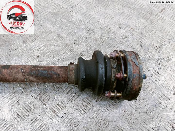 Полуось задняя б/у Mercedes W202 (C)