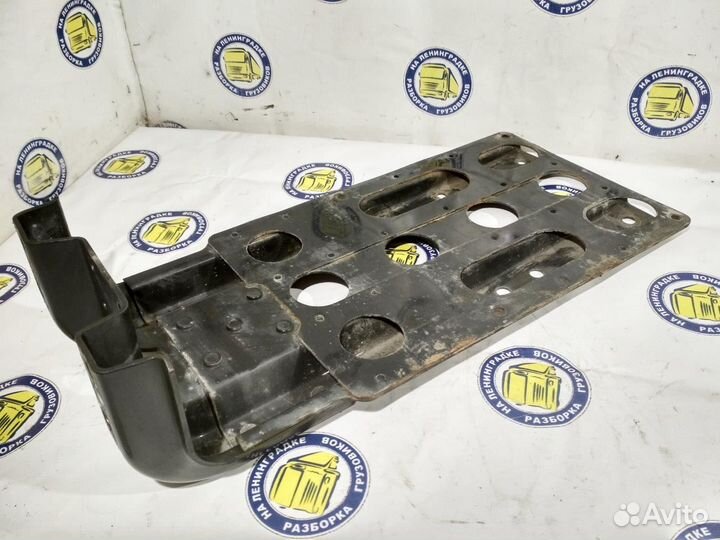 Кронштейн закабинного крыла 81612435453 MAN, TGX