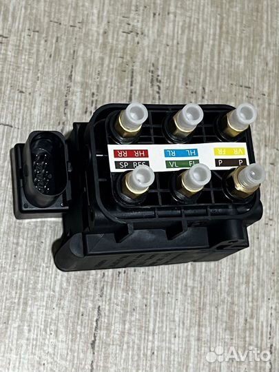 Блок клапанов Mercedes-Benz E-class W212