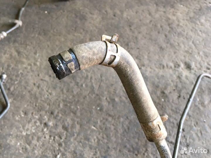 Suzuki grand vitara Трубка гура