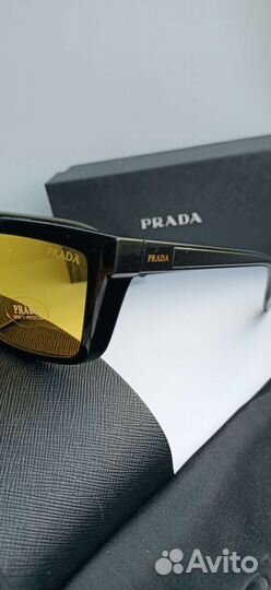 Солнцезащитные очки prada