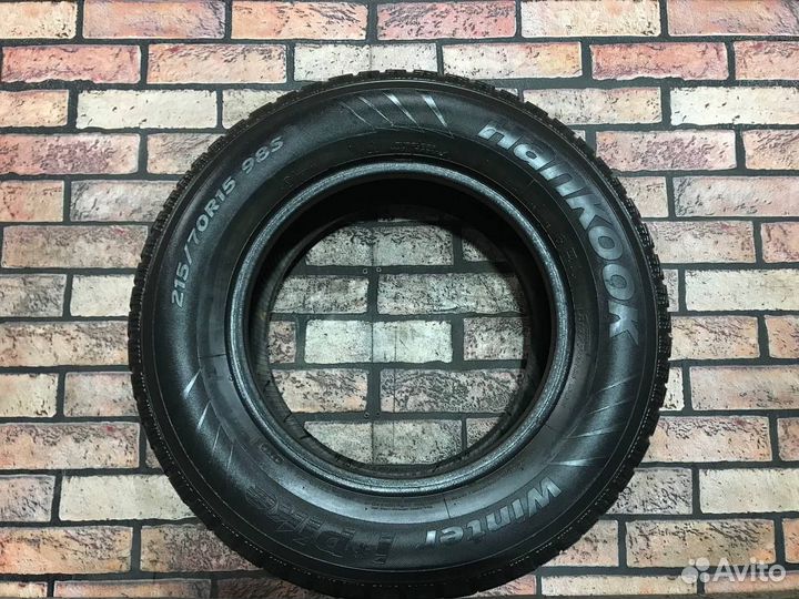 Hankook Winter I'Pike 215/70 R15 98S