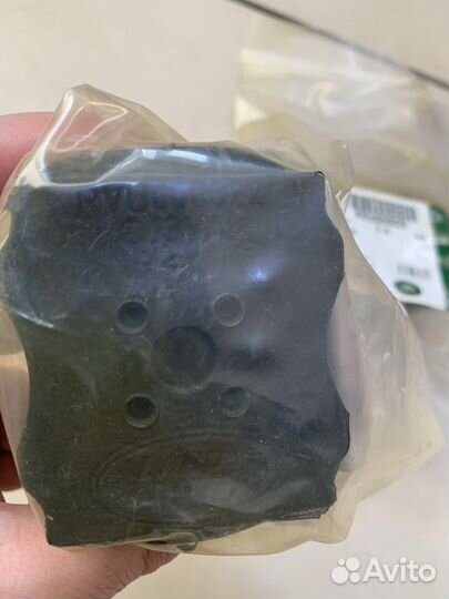 Втулки заднего стабилизатора Range Rover Sport