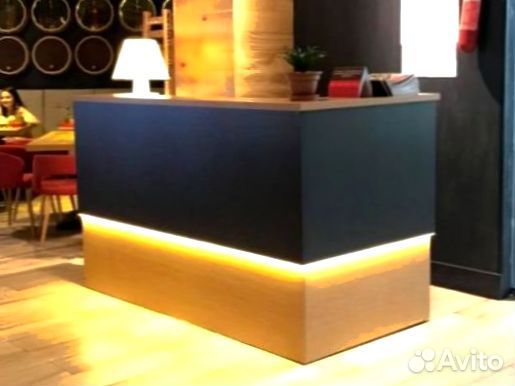 Стойка для консалтинговых компаний