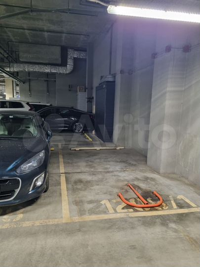 Машиноместо, 14 м²