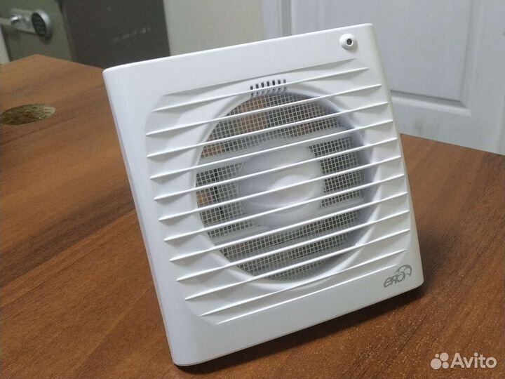 Вентилятор вытяжной 100 мм