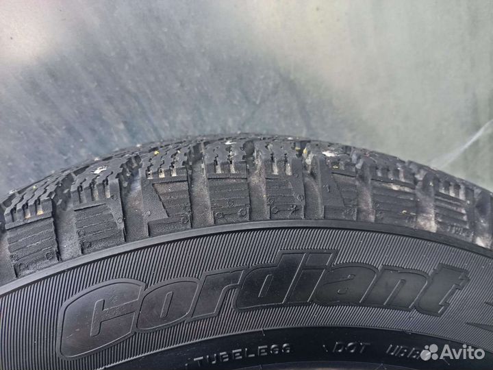 Комплект зимних колёс 185/65 R15 на Рено