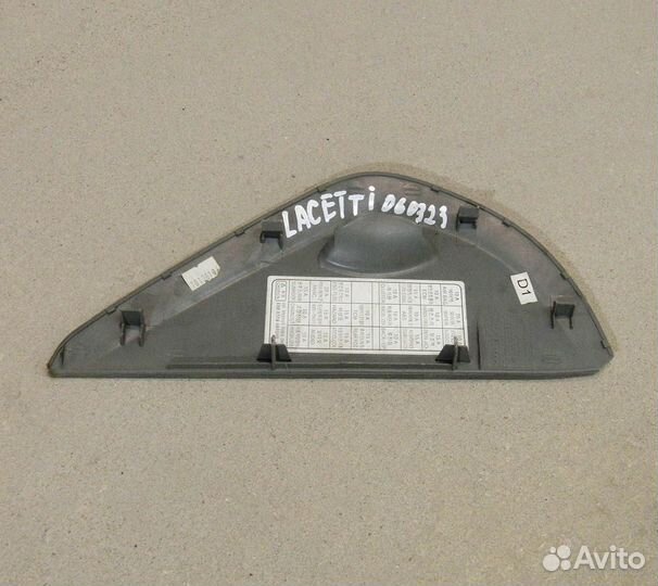 Накладка торпедо левая Lacetti
