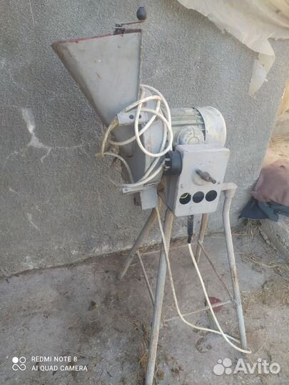 Зернодробилка