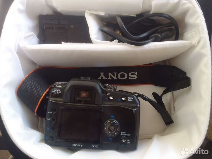 Зеркальная фотокамера Sony