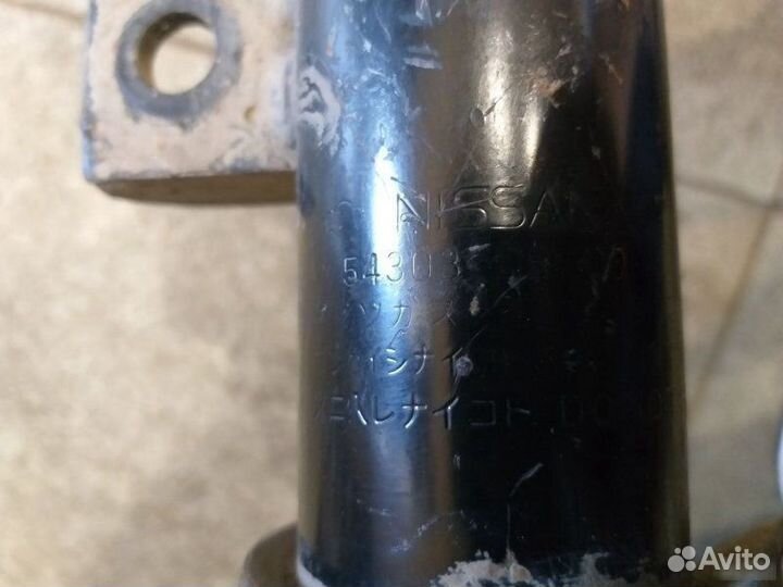 Амортизатор передний Nissan Murano Z50