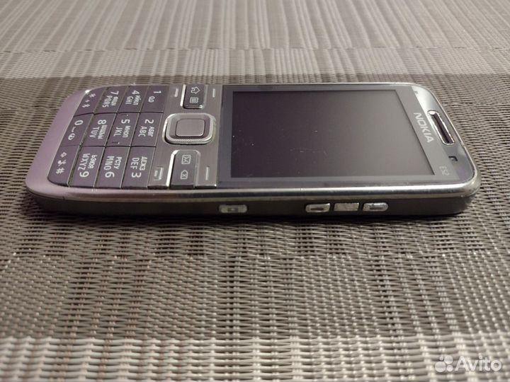 Nokia E52