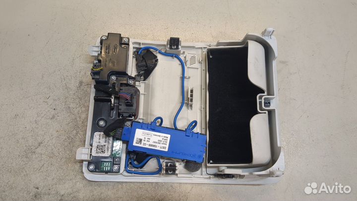 Фонарь салона Ford Kuga 2019, 2020