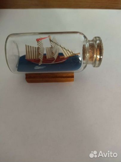 Кораблик в пузырке