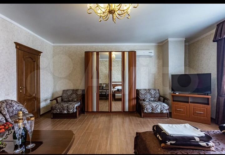 Комната 32 м², 2/3 эт.