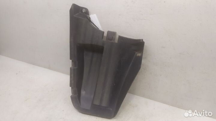 Пыльник бампера задний правый Toyota Corolla E150