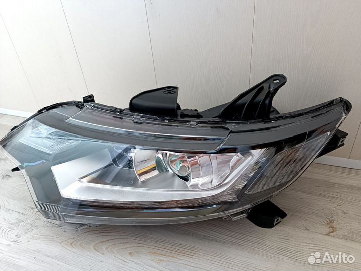 Фара левая mitsubishi outlander 3 новая