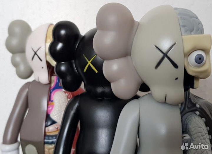 Статуэтка Kaws 38 см