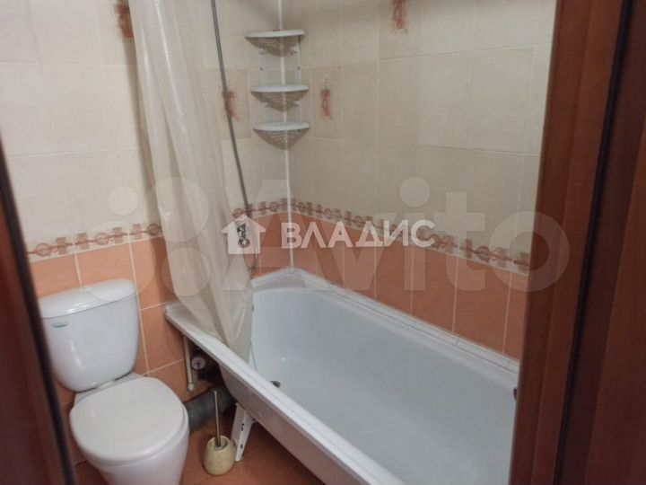 2-к. квартира, 43 м², 3/5 эт.