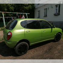 Daihatsu Storia 1.0 AT, 1999, битый, 250 000 км, с пробегом, цена 55 000 руб.