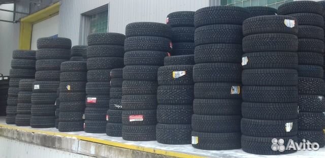 Continental ContiVikingContact 7 215/65 R17