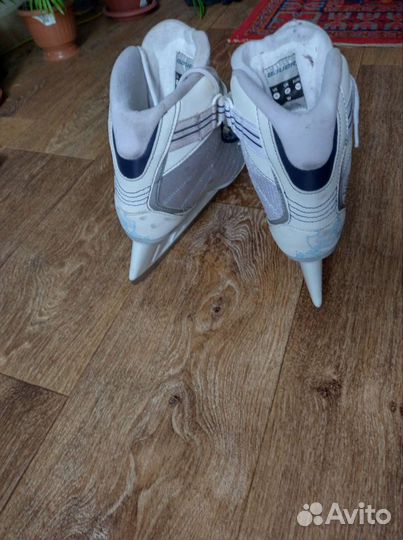 Коньки женские Bauer 36,5 размер