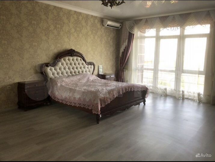 Дом 203,5 м² на участке 5,7 сот.