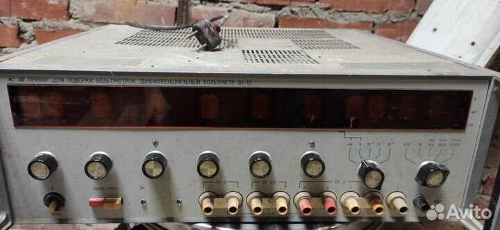 Прибор для поверки вольтметров в1-12