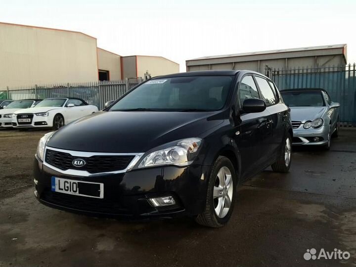 Форточка в кузов задняя правая Kia Ceed ED 2010