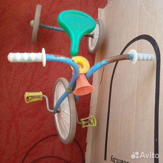 Детский трехколесный велосипед