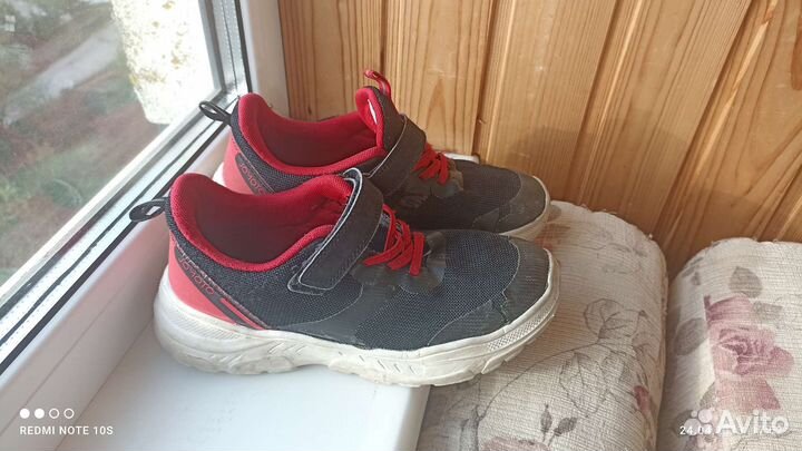 Кроссовки р 36