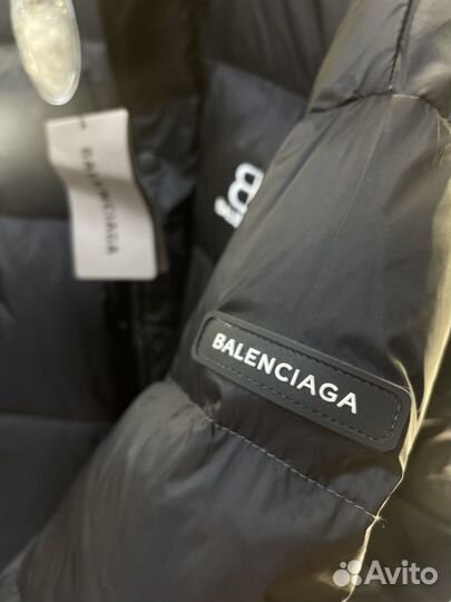 Balenciaga пуховик