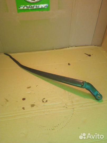 Поводок дворника правый Тойота Королла 150