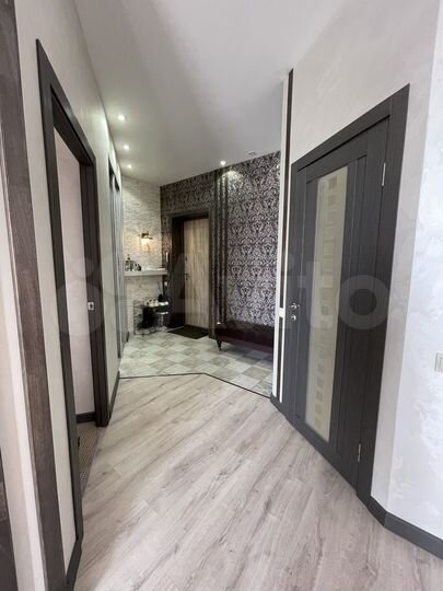 2-к. квартира, 54 м², 3/9 эт.