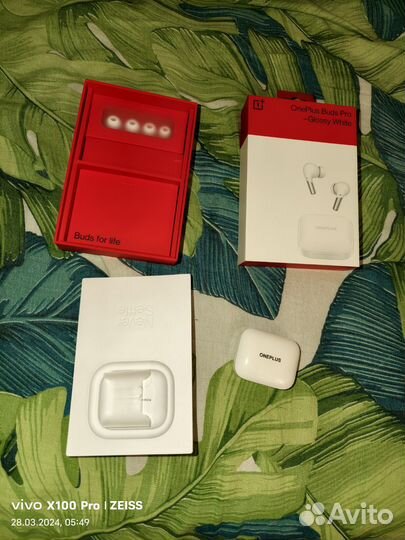 Наушники OnePlus buds pro