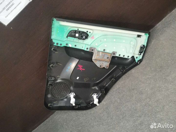 Обивка двери задней левой Chevrolet Tahoe 3