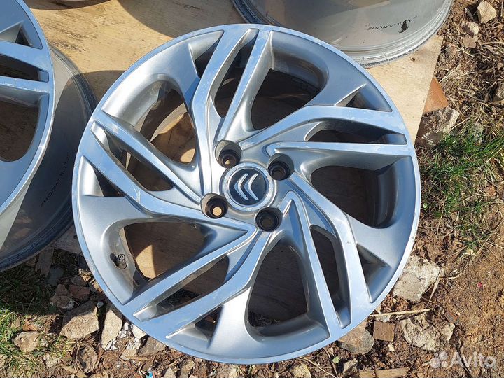 Литые диски оригинал r17 на Ситроен с4 и ds4