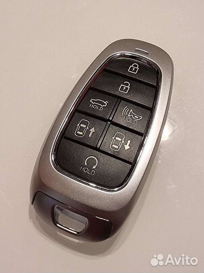 Смарт ключ Hyundai Staria