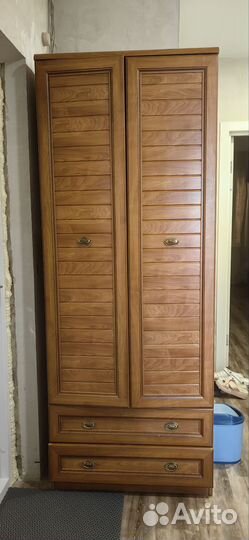 Шкаф плательный